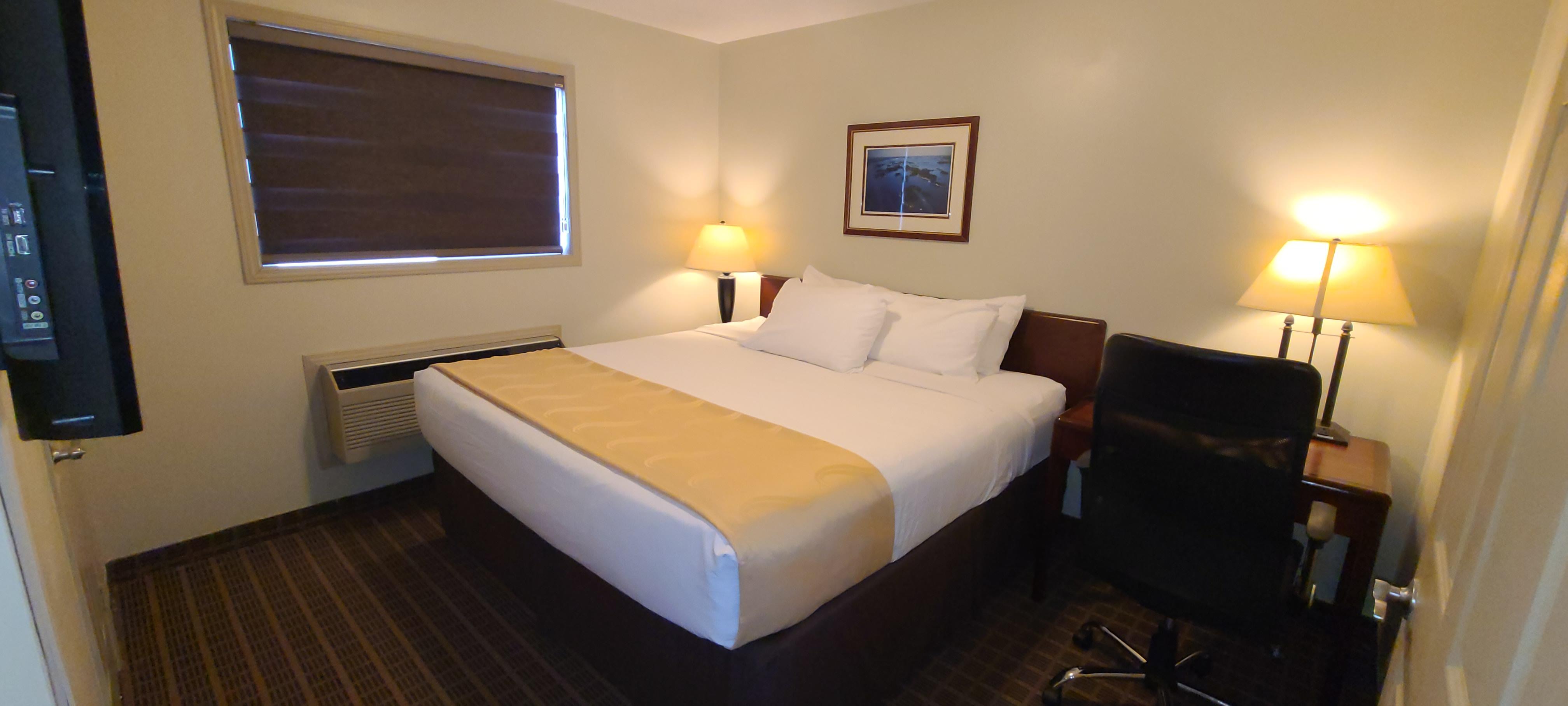 Quality Inn & Suites 1000 Islands Gananoque Esterno foto