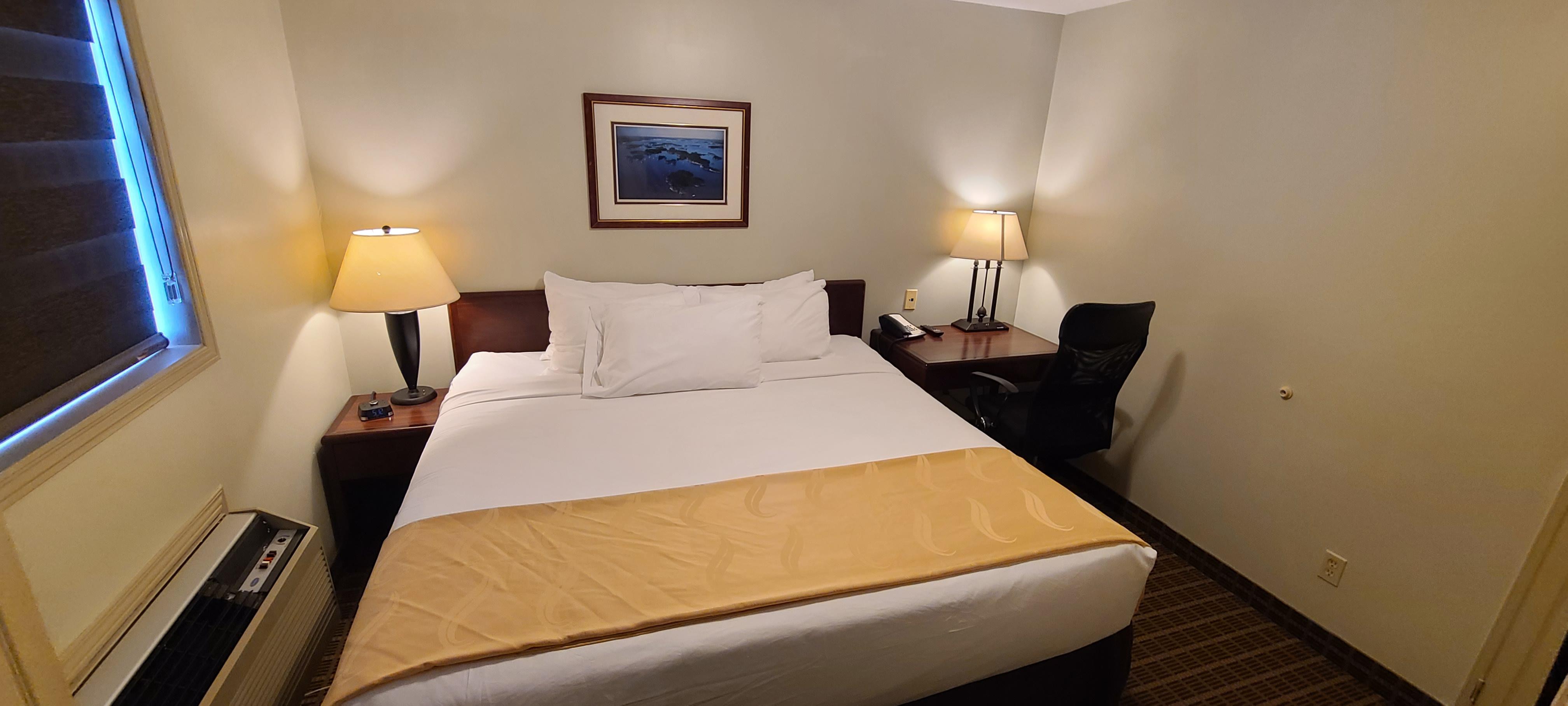 Quality Inn & Suites 1000 Islands Gananoque Esterno foto