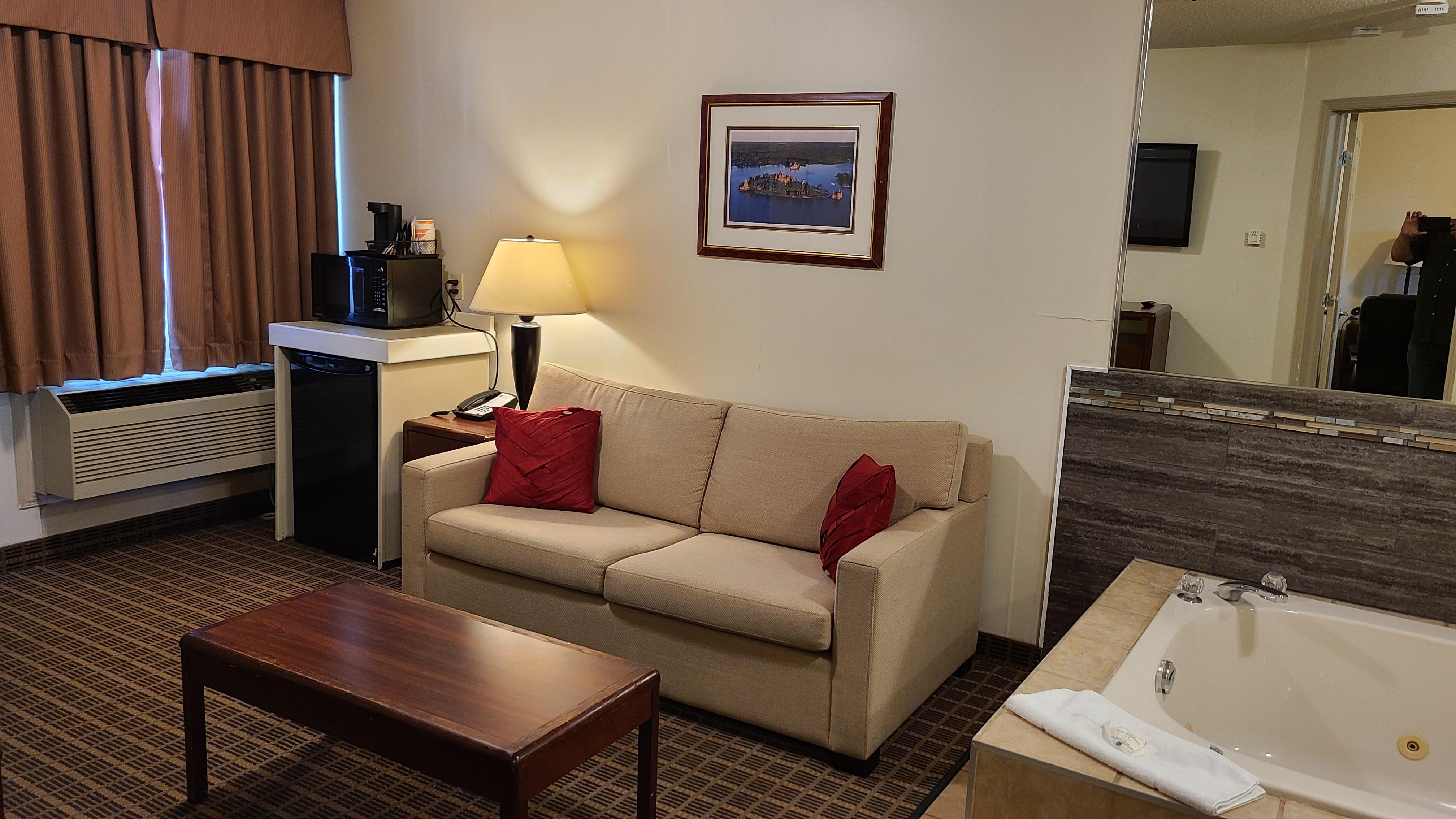 Quality Inn & Suites 1000 Islands Gananoque Esterno foto