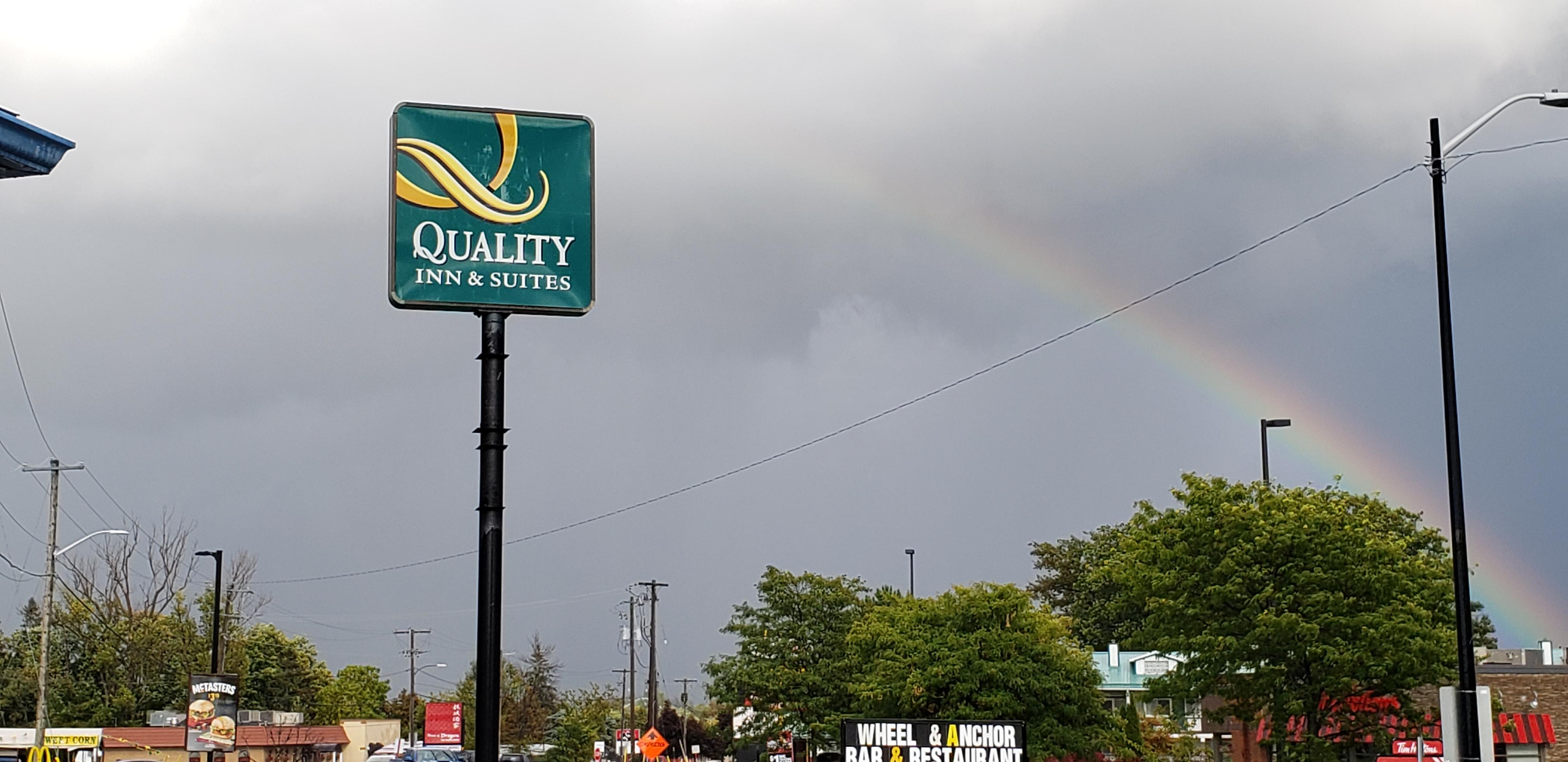 Quality Inn & Suites 1000 Islands Gananoque Esterno foto
